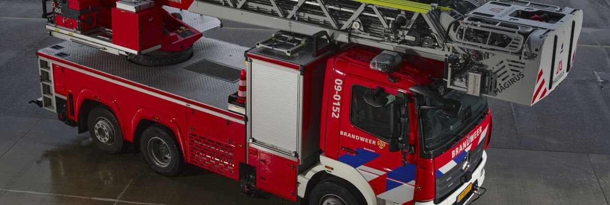 Foto van brandweer redvoertuig