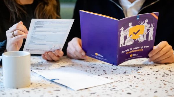 Noodboekje van de campagne Denk vooruit