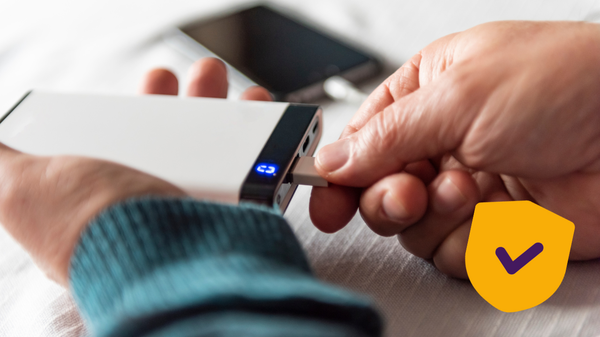 Powerbank die wordt opgeladen