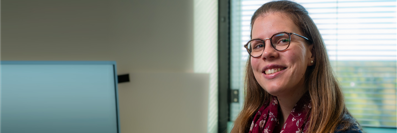 Vrouwelijk persoon, decoratief