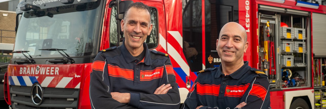 Foto van Mimoun en Abdellah, twee brandweermannen