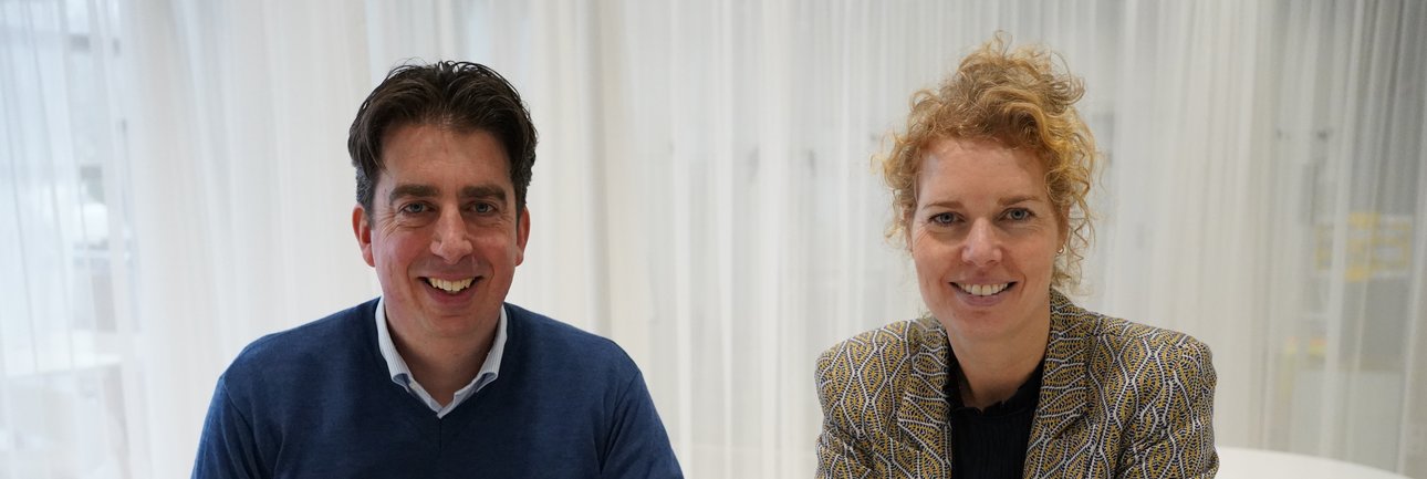 Foto van een man en een vrouw die Stef en Nienke heten, decoratief