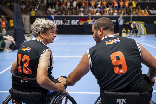 Rolstoelbasketbal met Duitse collega