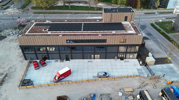 Achterkant / parkeerplaats Brandweerpost Veenendaal.