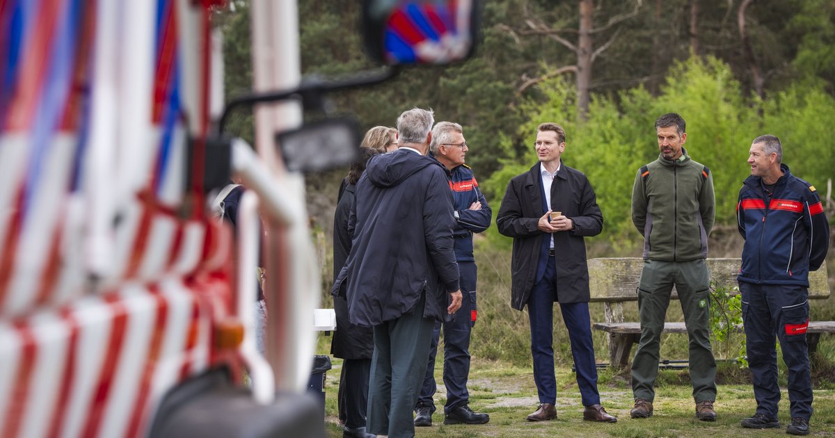 Minister bezoekt Utrechtse Heuvelrug voor gesprek over natuurbrandbeheersing