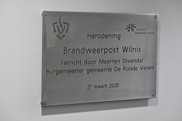 Openingsbordje brandweer Wilnis