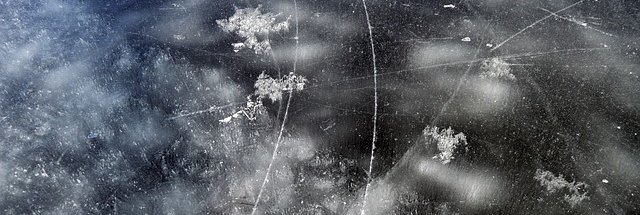 Bovenaf aanzicht natuurgebied/natuurijs